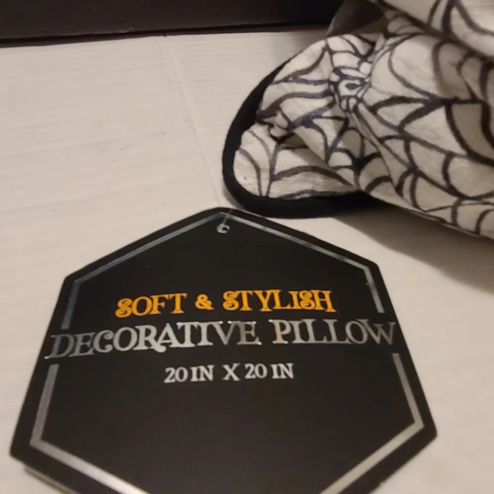 HALLOWEEN PILLOW *Host Pick*